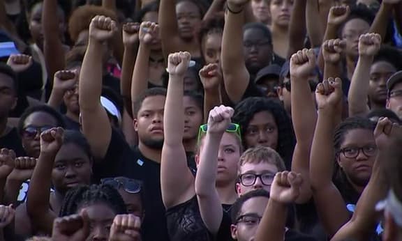 Interview: Students join US anthem protest