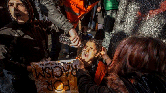 Police use of pepper spray at Melbourne anti-fascist rally condemned