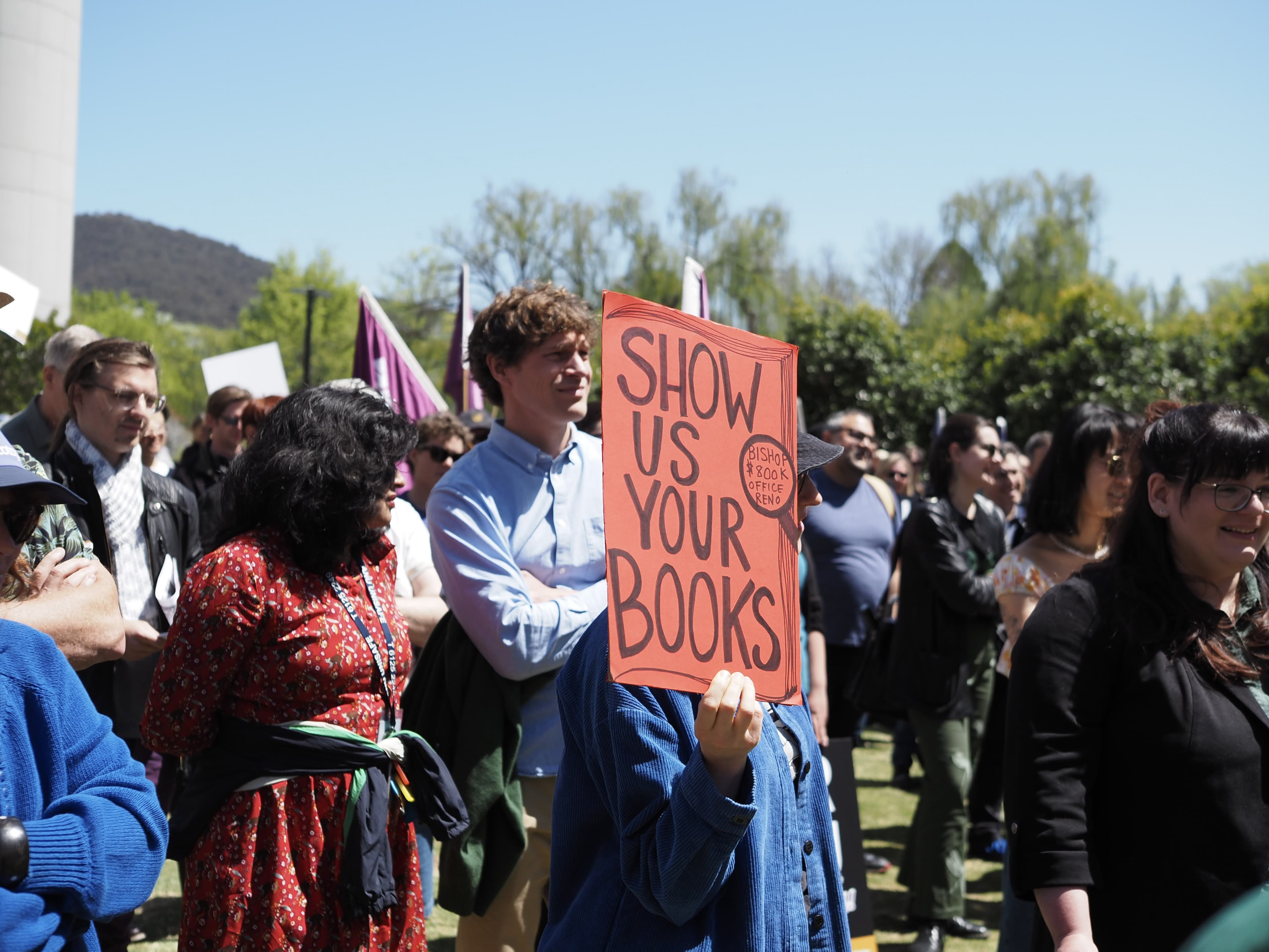 Staff rally against ANU cuts