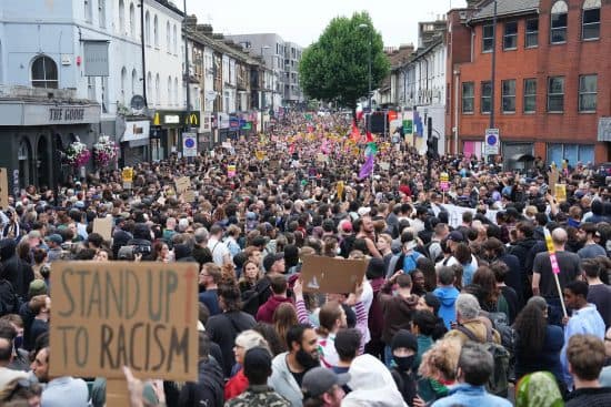 ‘There are many, many more of us than you’: British anti-racists mobilise against far right onslaught