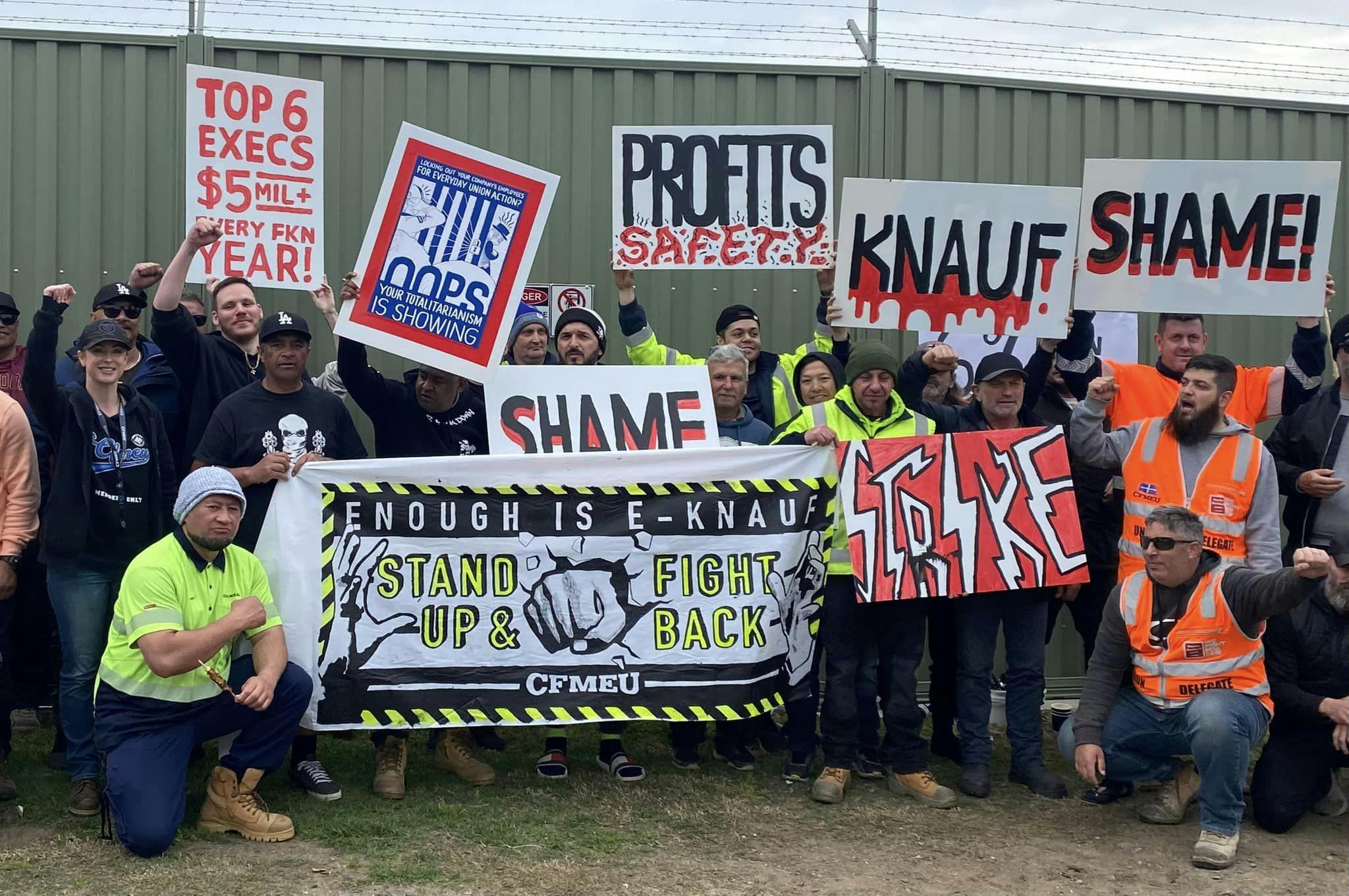 Plasterboard workers fighting and management lockouts at Knauf