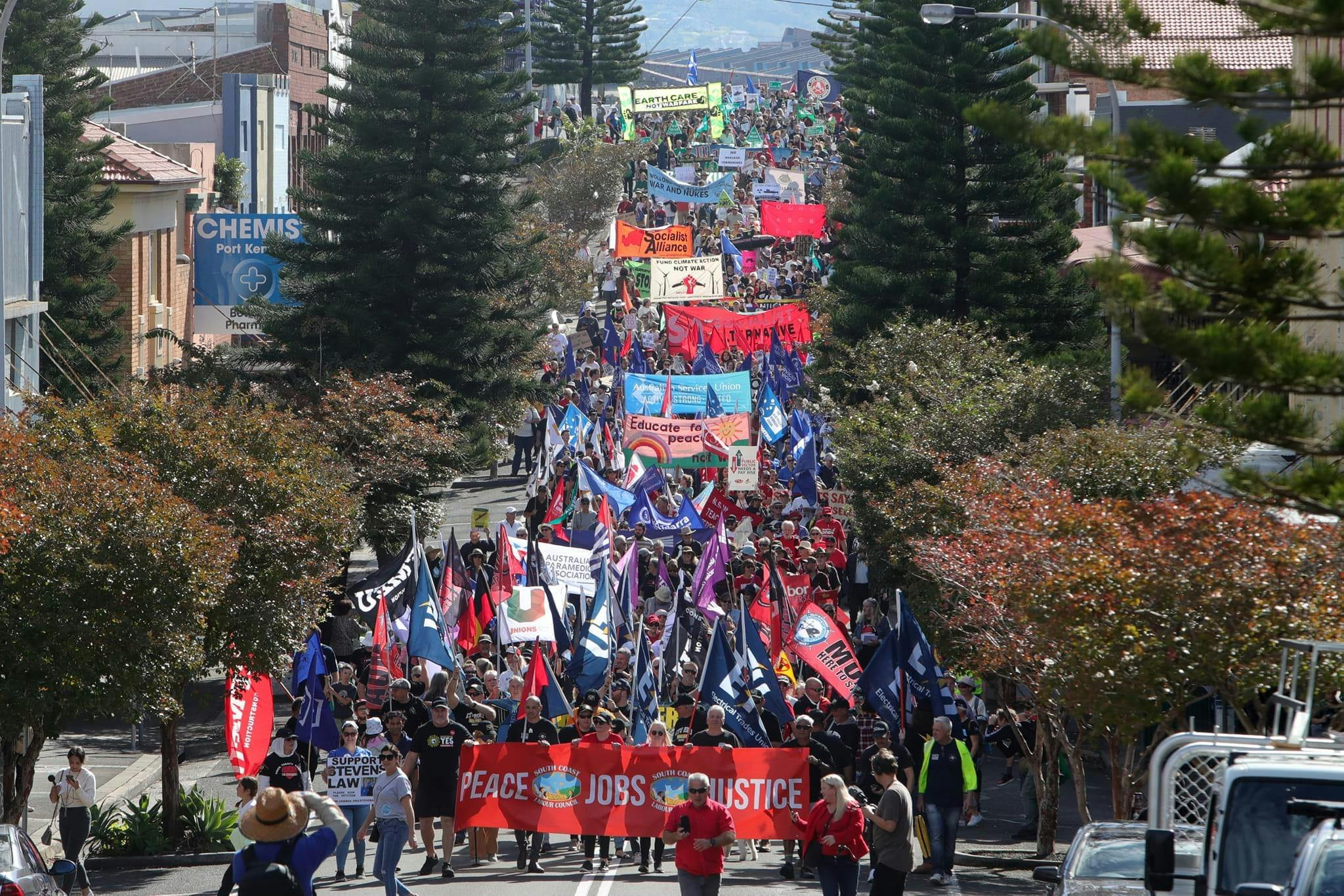 Port Kembla May Day march opposes AUKUS