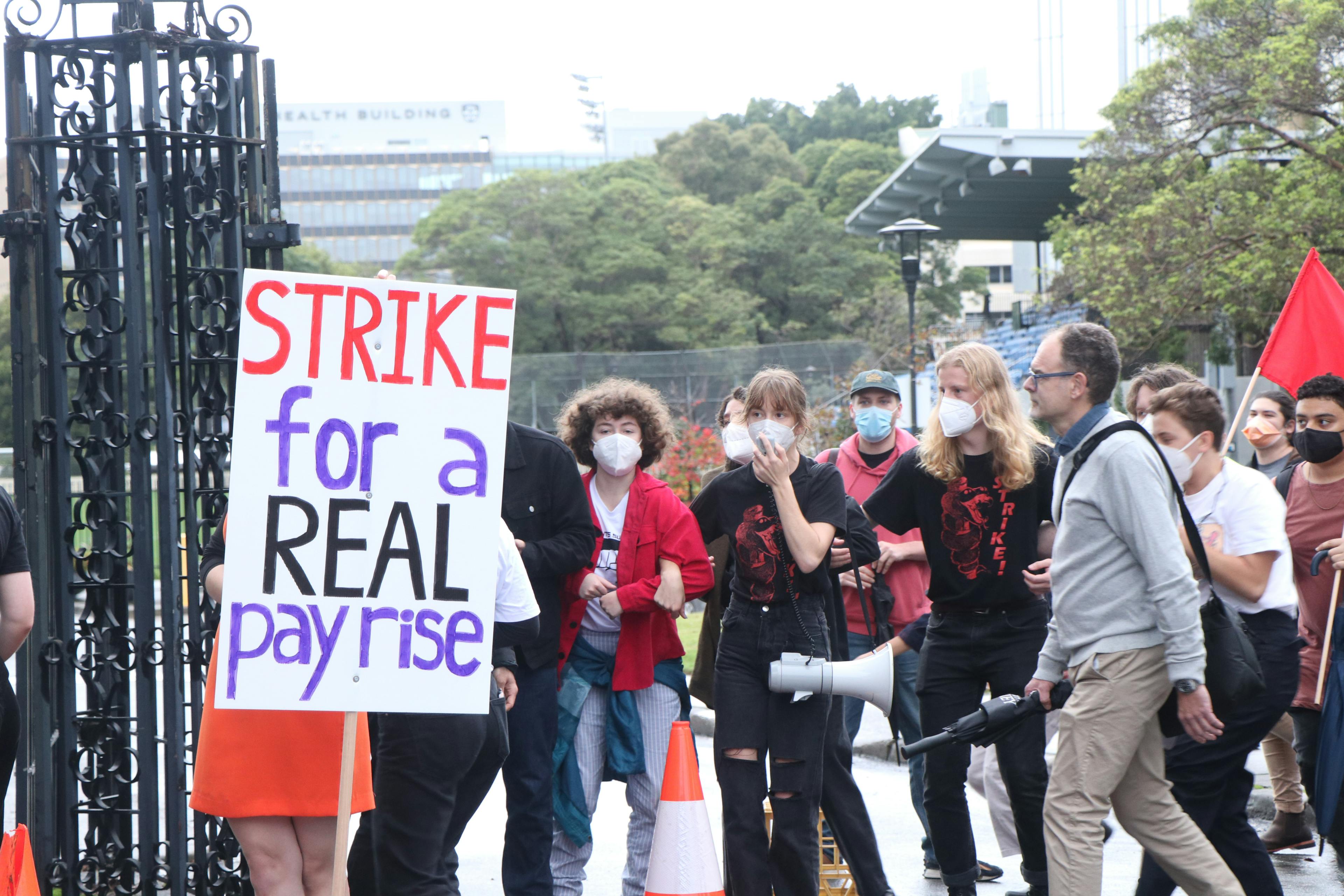 48-hour strike shuts down the University of Sydney