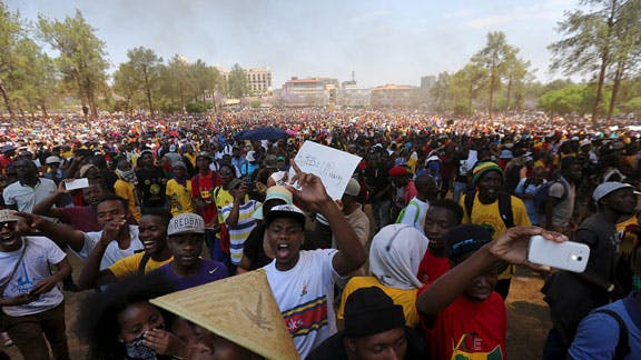 South Africa rocked by the biggest student uprising since the fall of apartheid