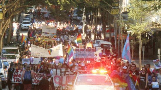 Thousands rally for marriage equality